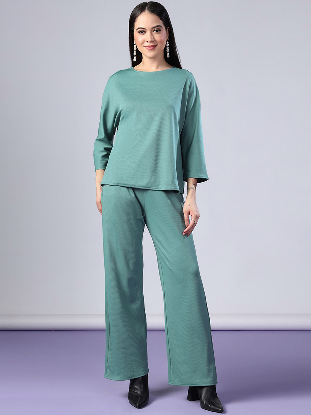 Selvia Edge Minimal Luxe Round Neck Top With Wide-Leg Trousers