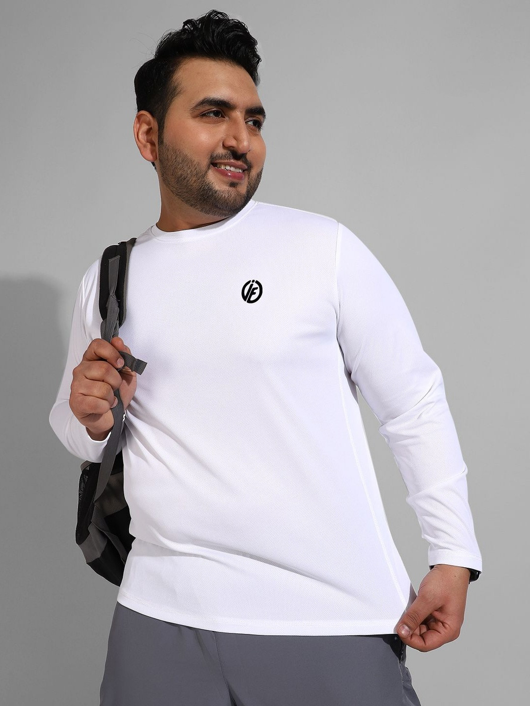 Instafab Plus Men Solid Round Neck Activewear T-shirt