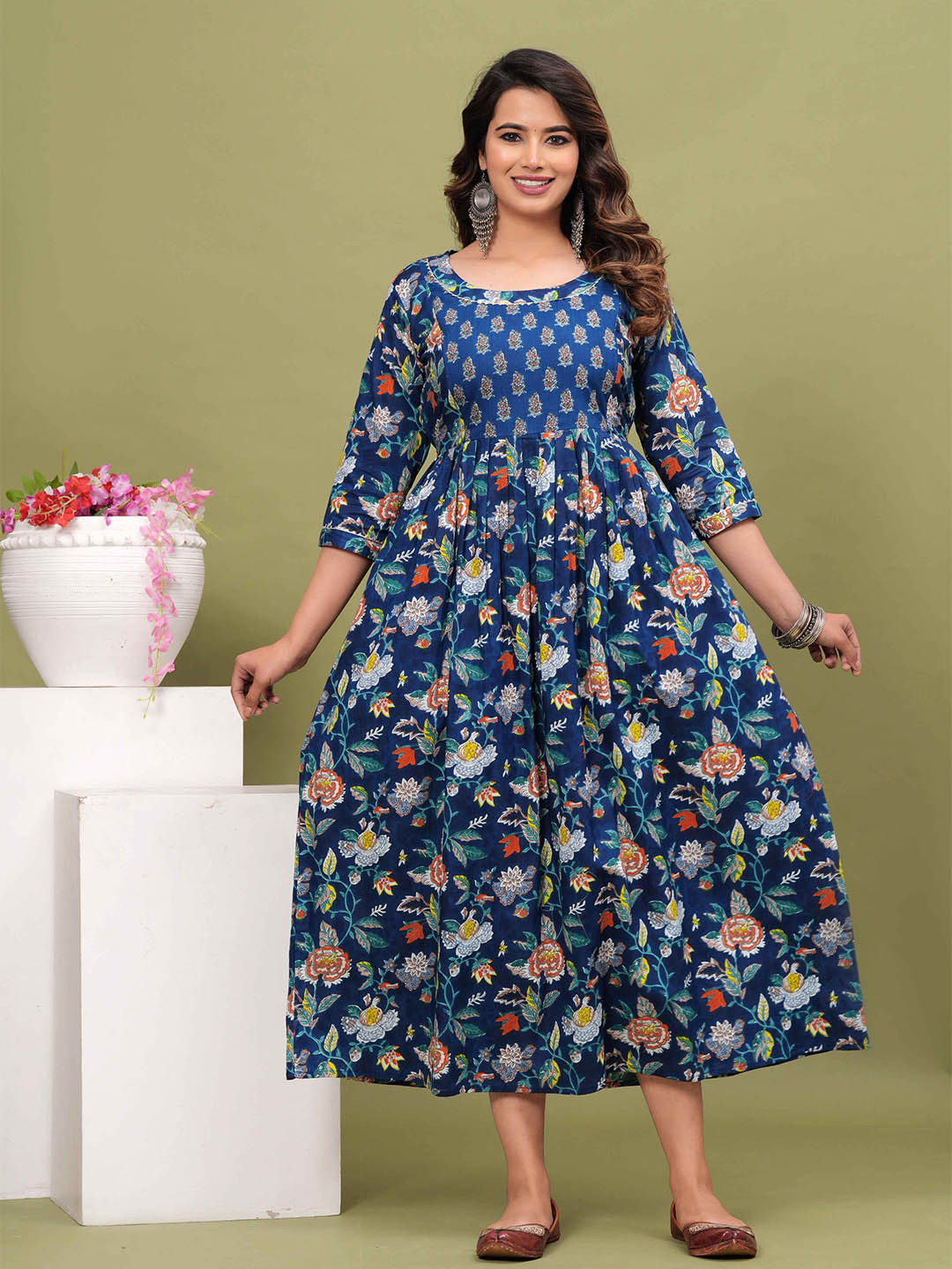 Queens Closet Women Floral Printed Daily Cotton Anarkali Kurta