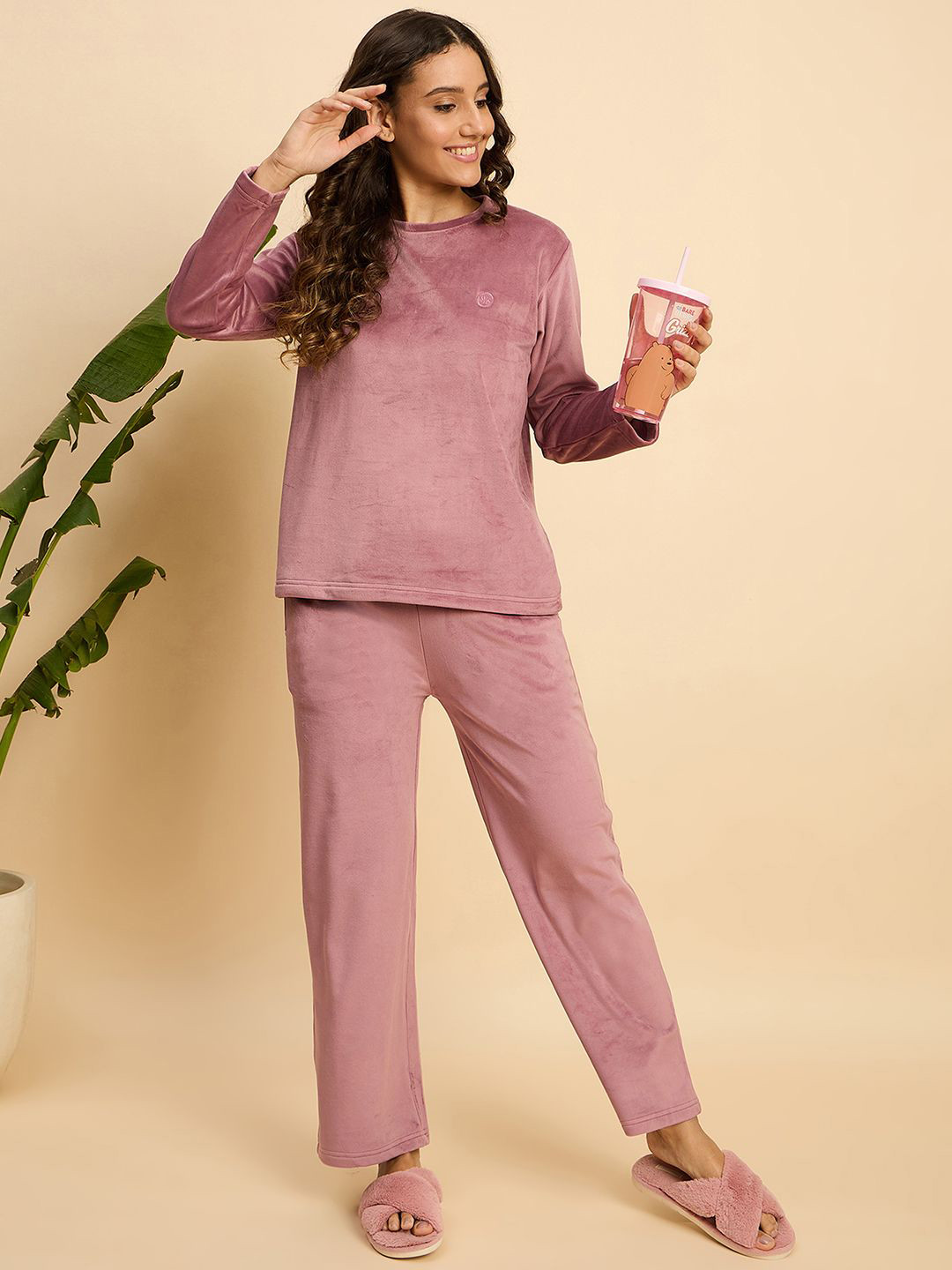 KIZA Women Velvet Winter Night Suits