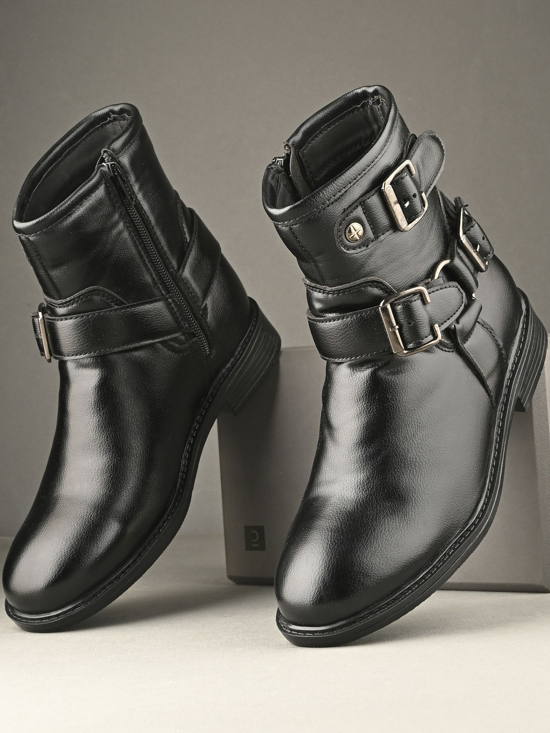 Roadster Women Black Round Toe High Ankle Zipper Synthetic Leather Biker Boots