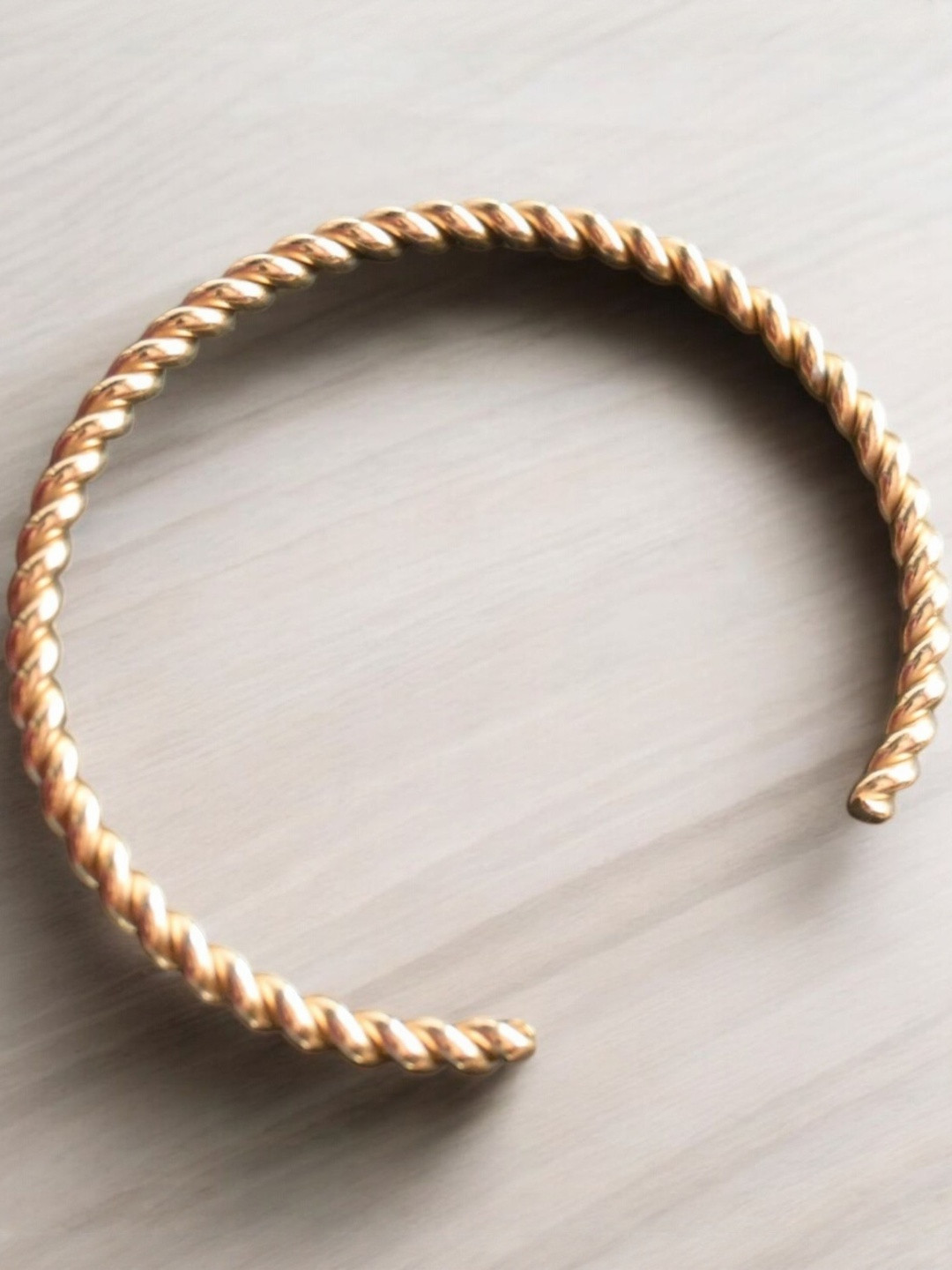 Gems Guru Unisex Metal Golden Kada Bracelet