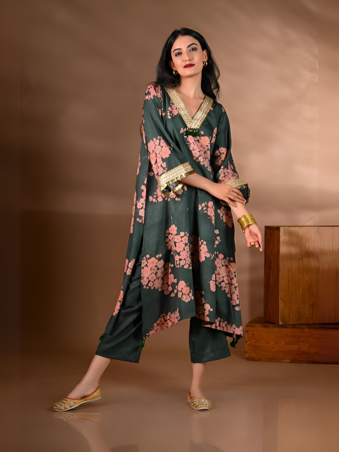 SHOP GULMOHAR Women Floral Printed Gotta Patti Silk Crepe Kurta With Trousers Kurta Sets