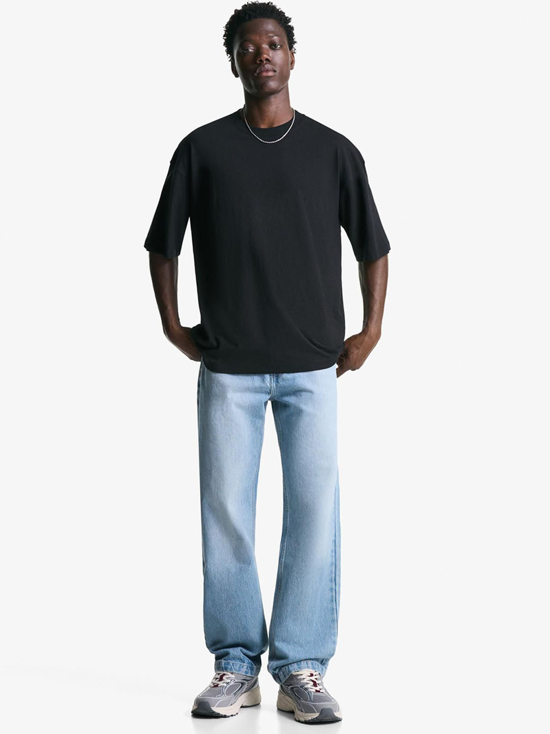 Bershka Men Relaxed Mid-Rise Jeans