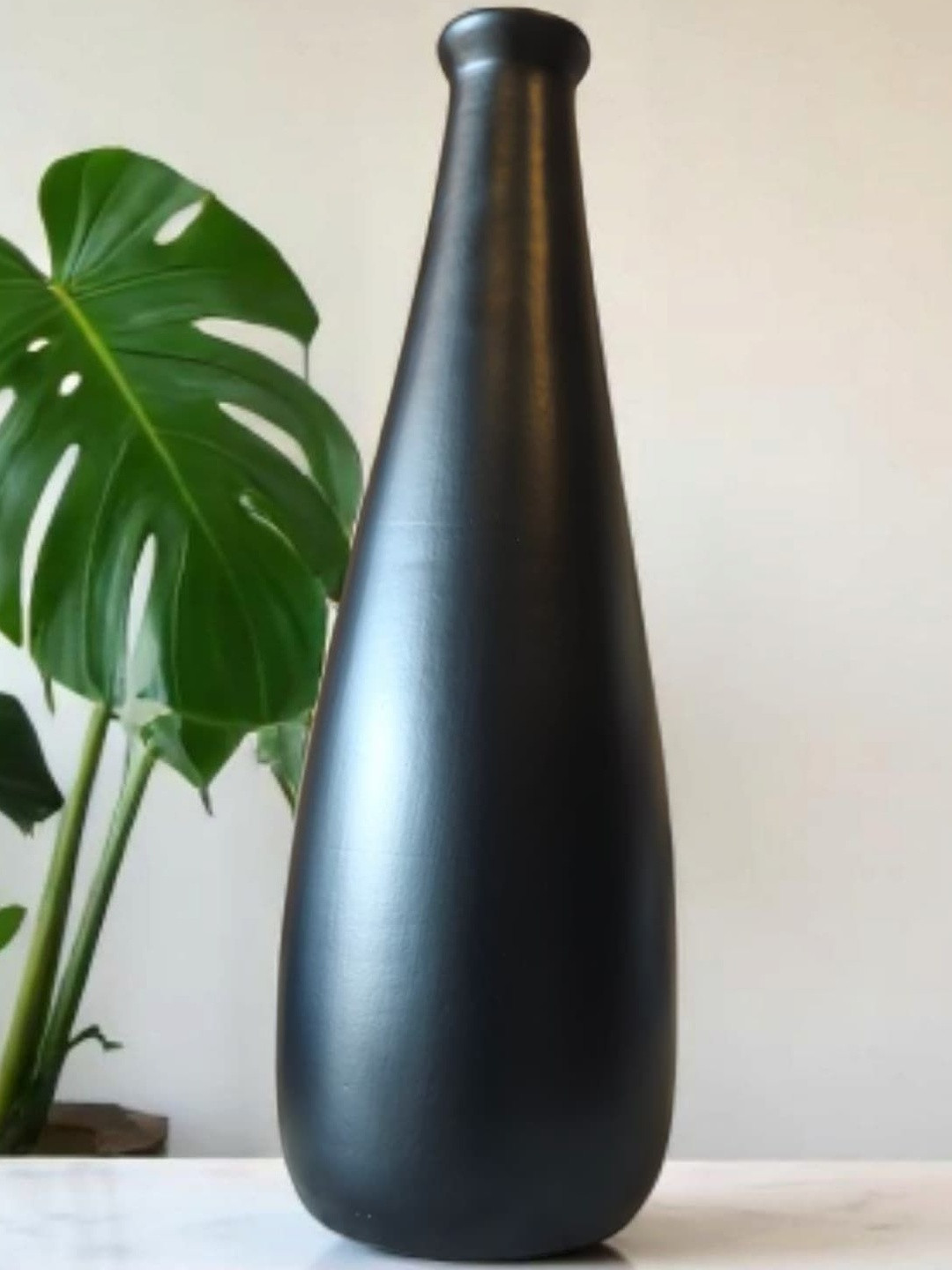 ARTISANS BAZAR Black 10 Inch Ceramic Vase