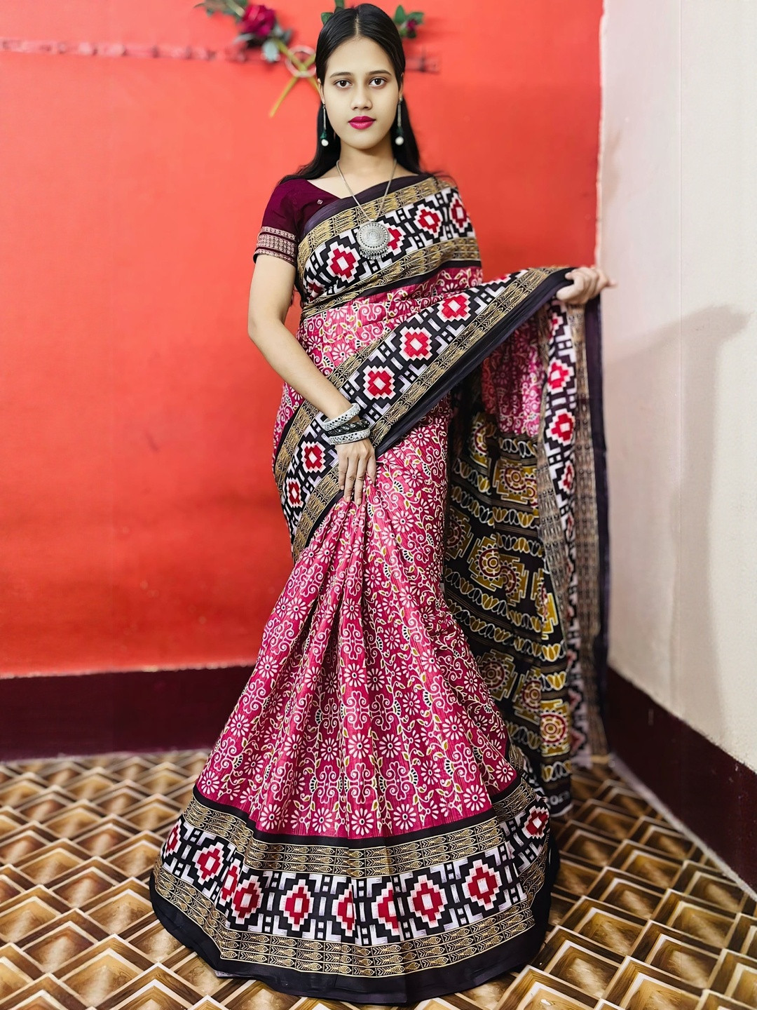 ARTFUL THREADS Woven Design Cotton Sambalpuri Saree