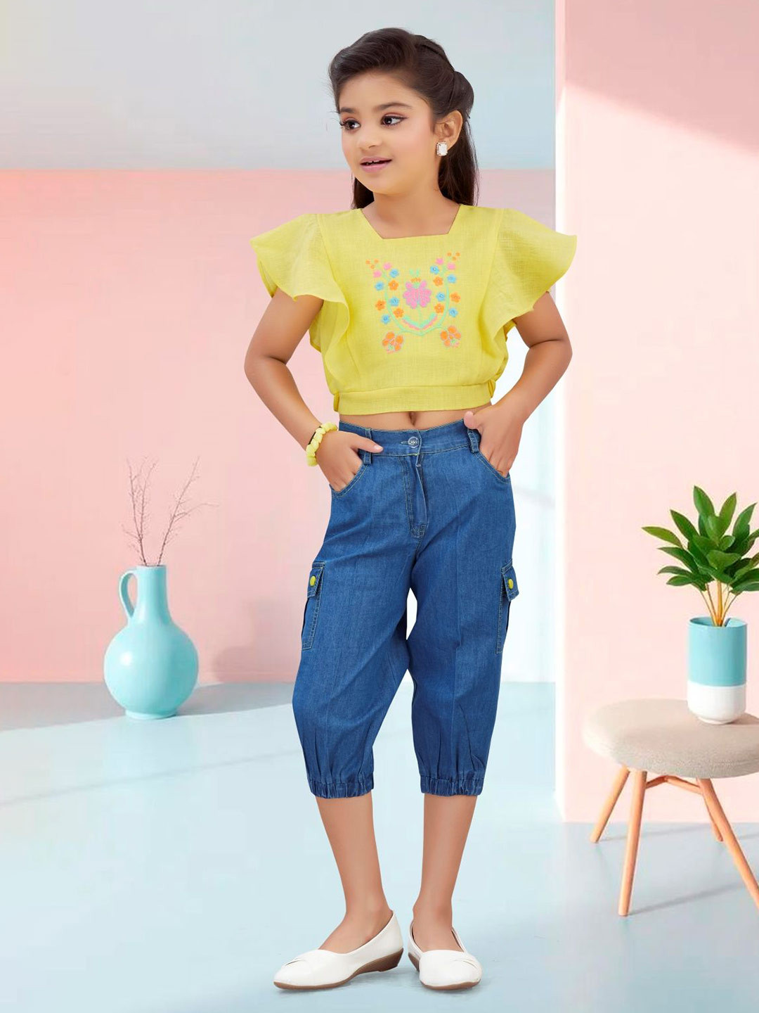 Lei-Chie Girls Embroidered Short Sleeves Linen Top With Capris