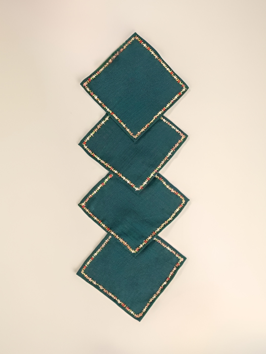 FREEDOM TREE Garden Patch 4 Pieces Green & Red Embroidered Cotton Table Napkins