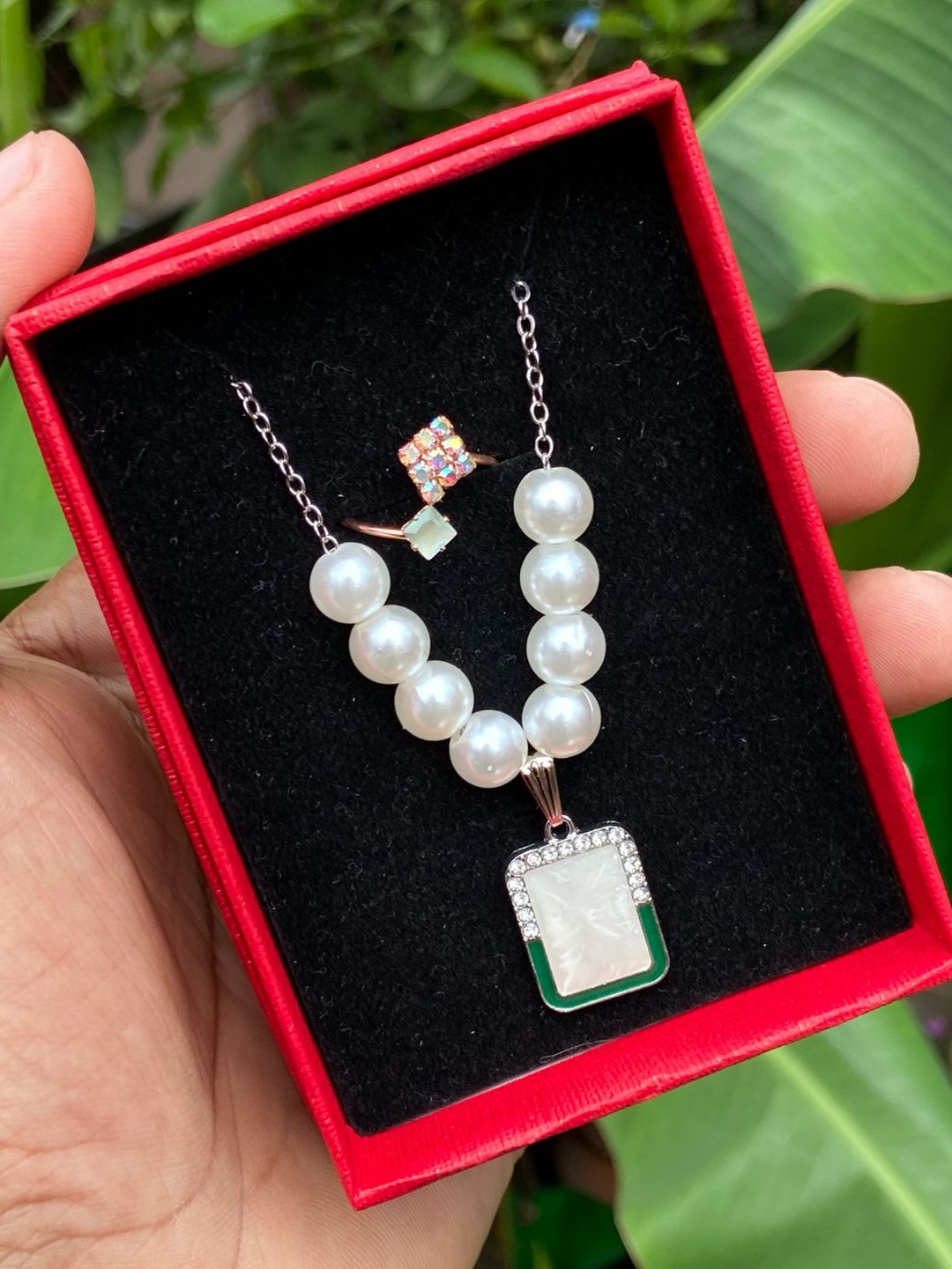 Psight Women Green Green Pearl Pendant Necklace Set With Ring