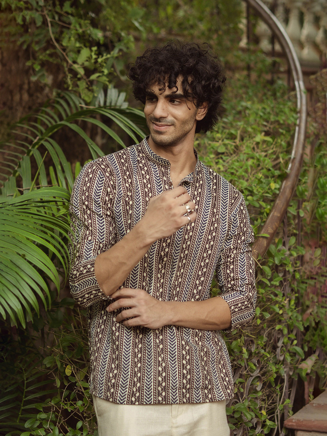 Shasak Men Chevron Printed Pure Cotton Kurta
