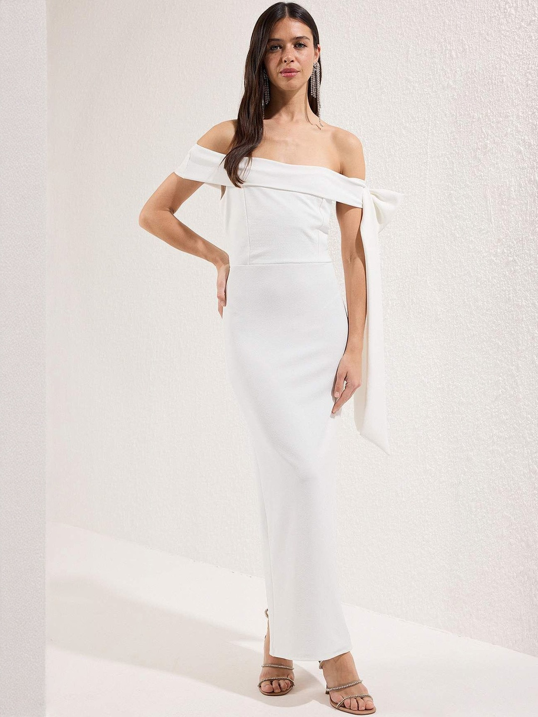 Trendyol Beyaz Women Off-Shoulder Bodycon Midi Dress