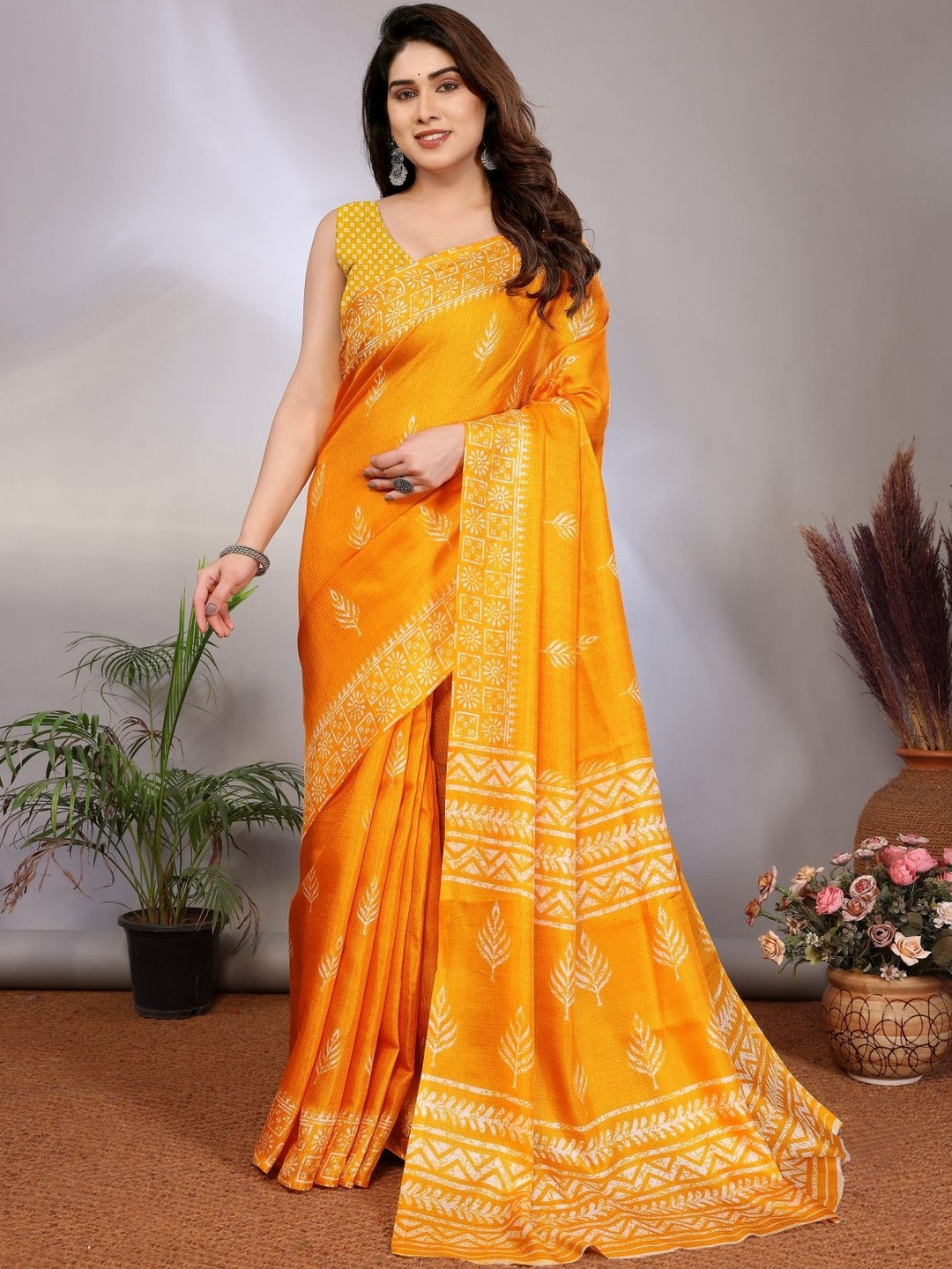 vj fashion Floral Art Silk Saree