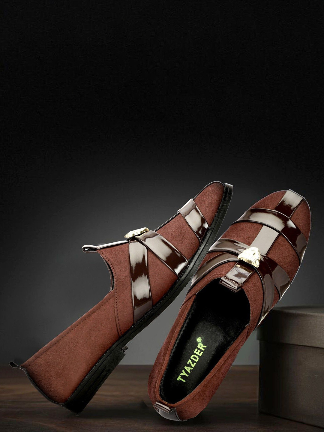 TYAZDER Men Colourblocked Monks