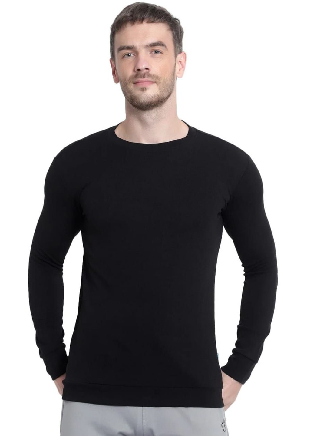 LOVE RABBY Men Solid Round Neck Slim Fit T-shirt