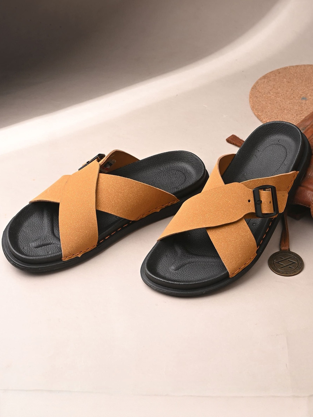 GWALK Men Tan Synthetic With Rubber Sole & Backle Comfort Sandals