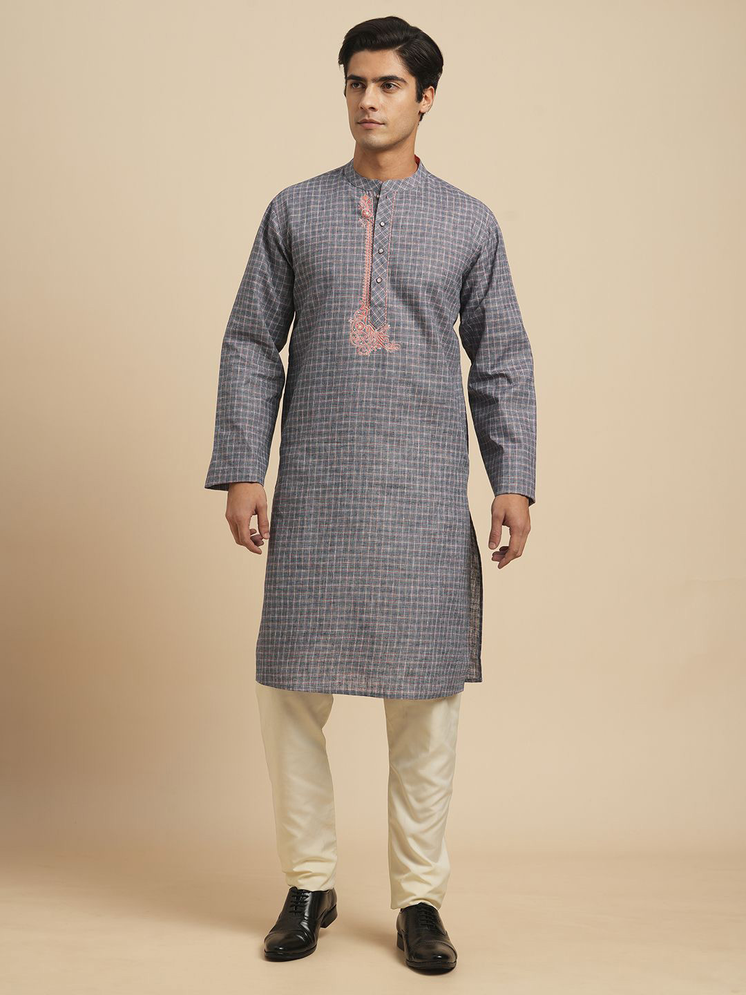 ARCHATTIRE Men Checked Mandarin Collar Straight Kurta with Thread Work Detail