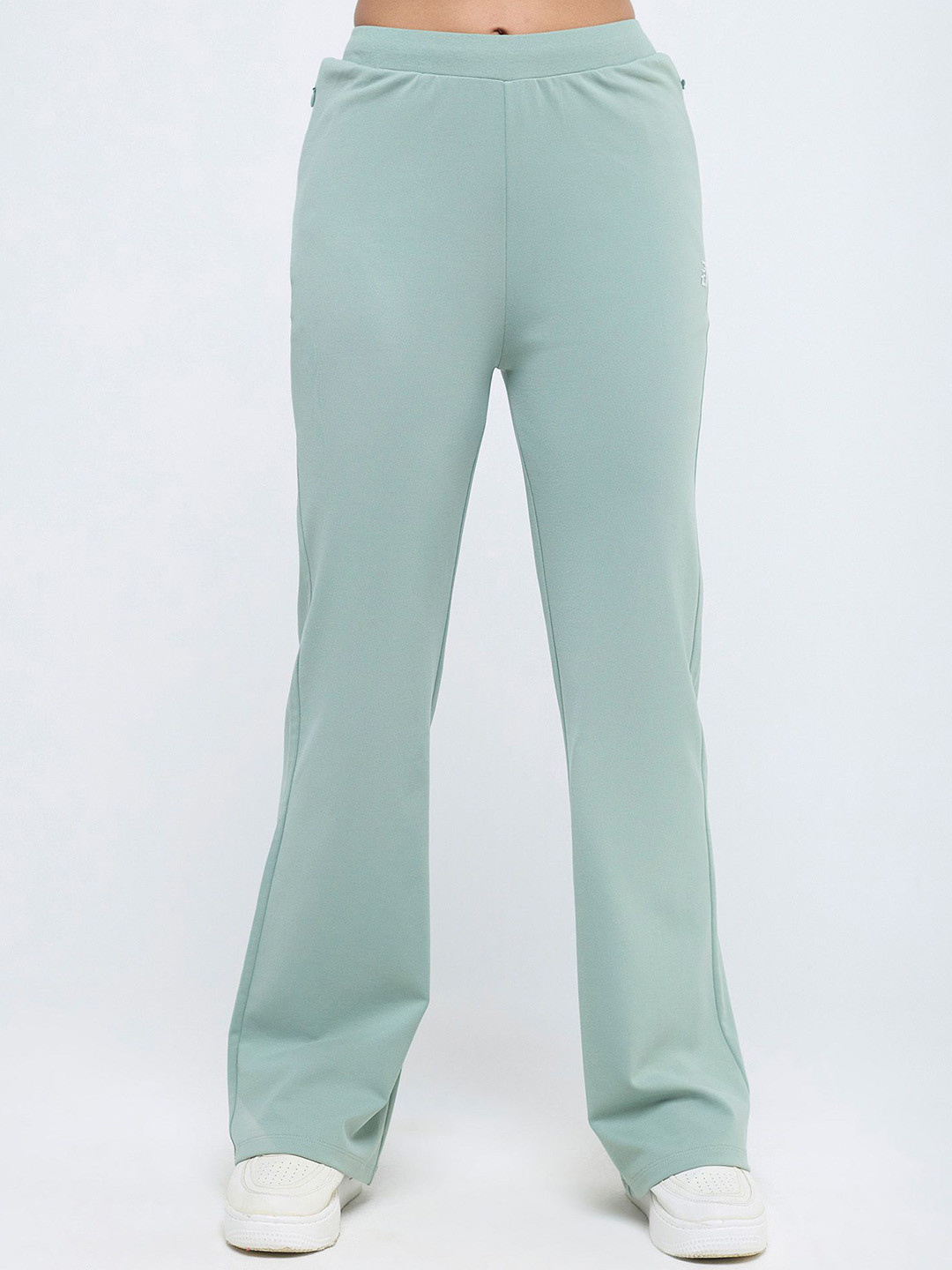 Hunnit Women Mid Waist Solid Cotton Flare Pants