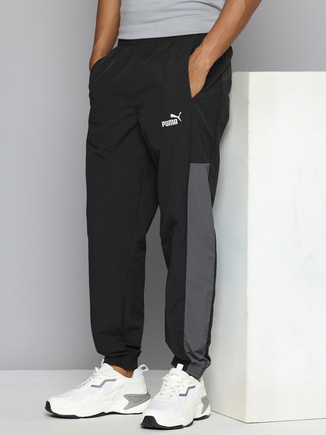 Puma Essentials Men Colourblocked Joggers