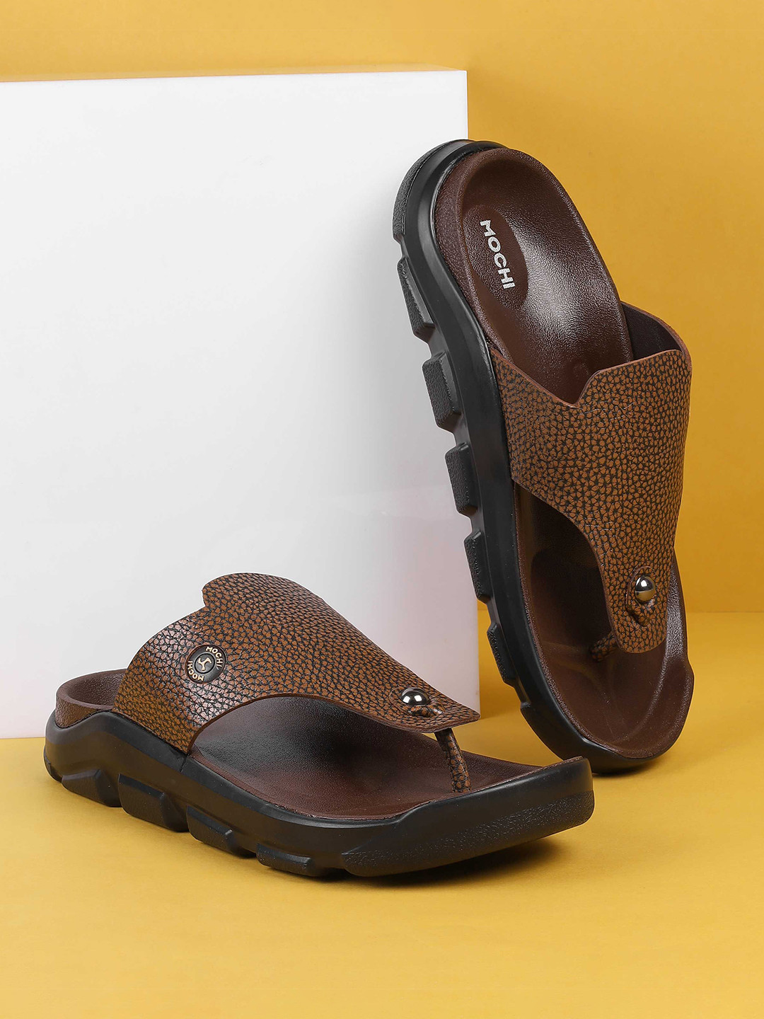 Mochi Cushioned Footbed Medium Comfort Sandals