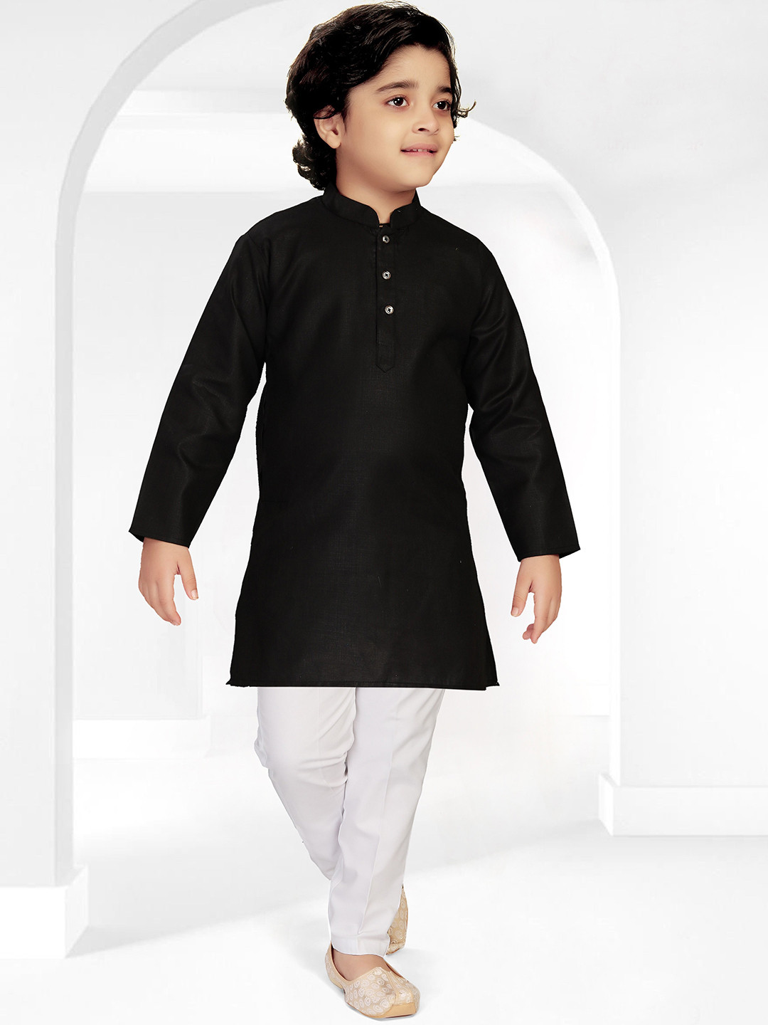INZORA Boys Solid Kurta with Trousers