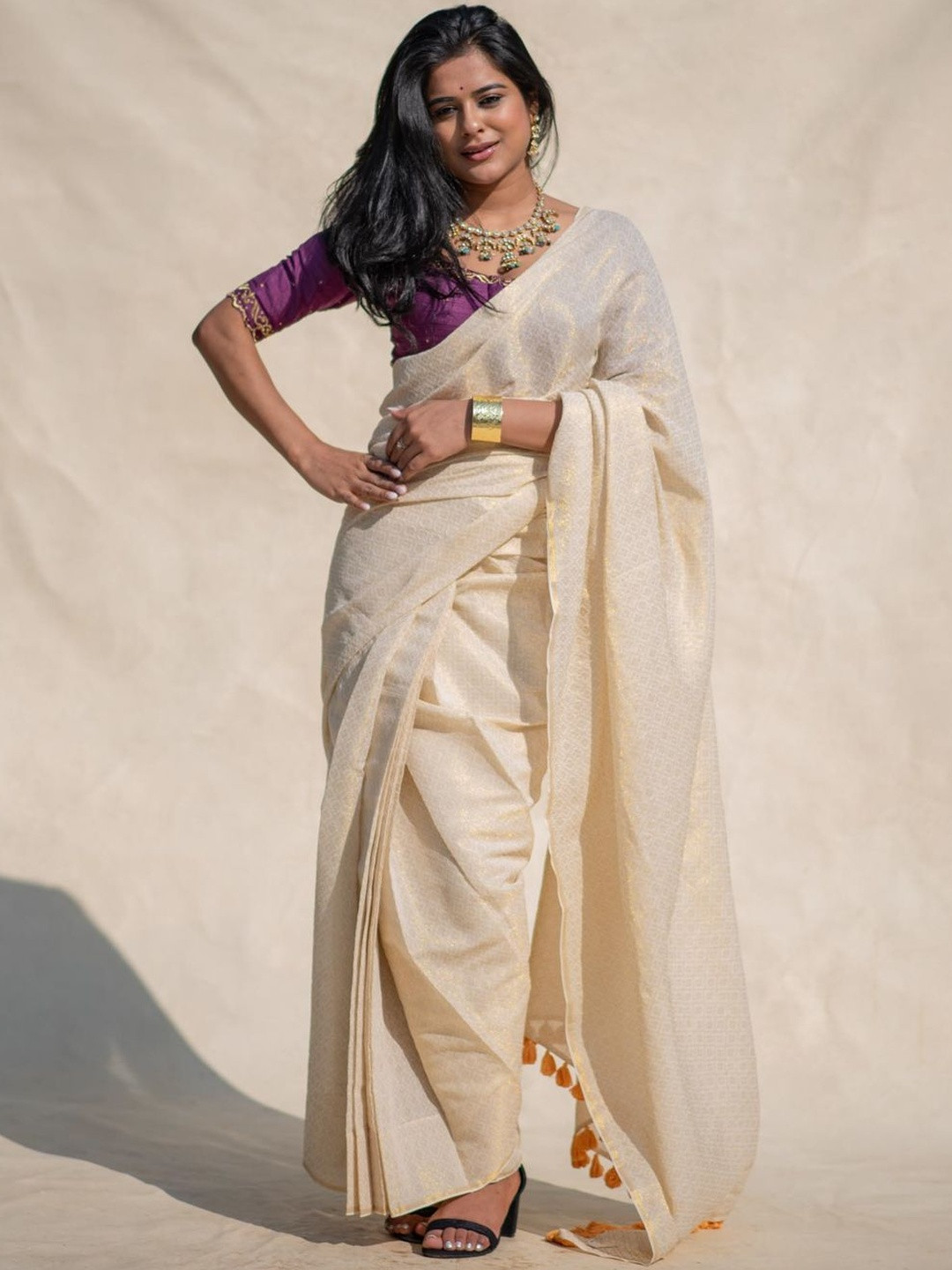 Suta White Pure Cotton Ready To Wear Saree