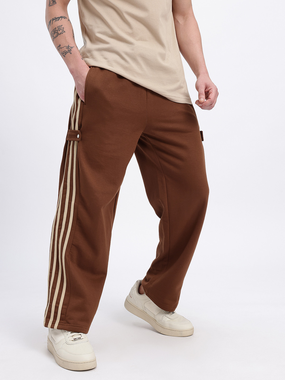 glitchez Men Relaxed Fit Side Stripe Tab Detail Track Pants