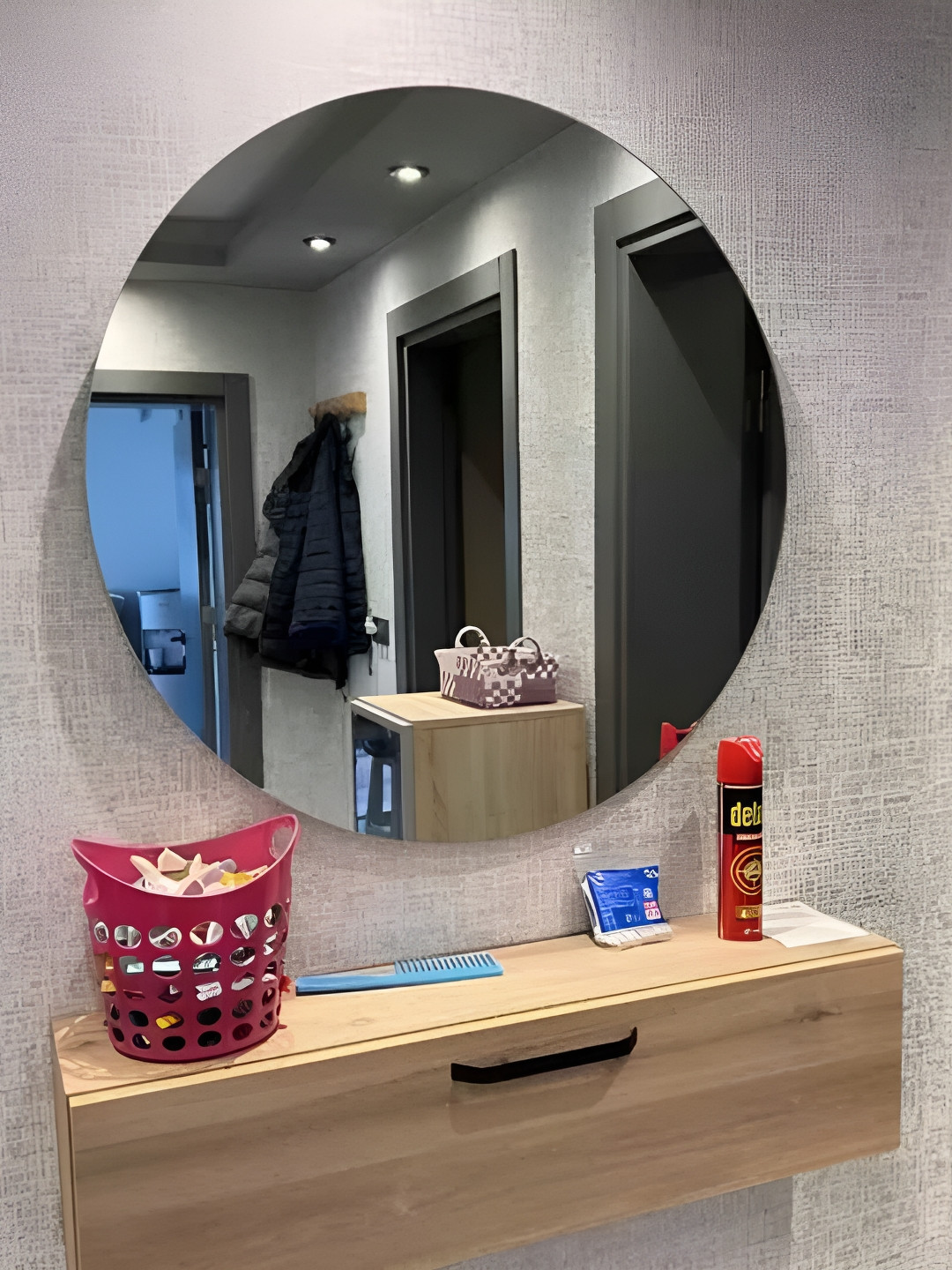 ARYAANSH Unisex Self Adhesive Round Shaped Glass Wall Mirror with Two Side Tapes