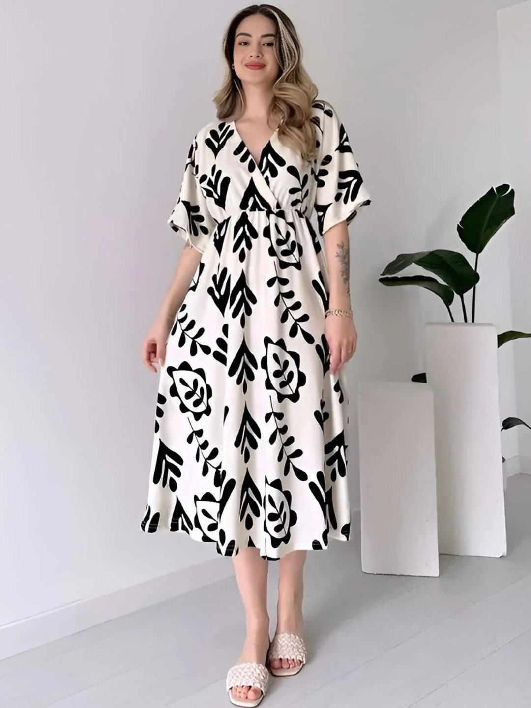 GLOSIA DESIGN Floral V Neck Extended Sleeves Fit & Flare Midi  Dress