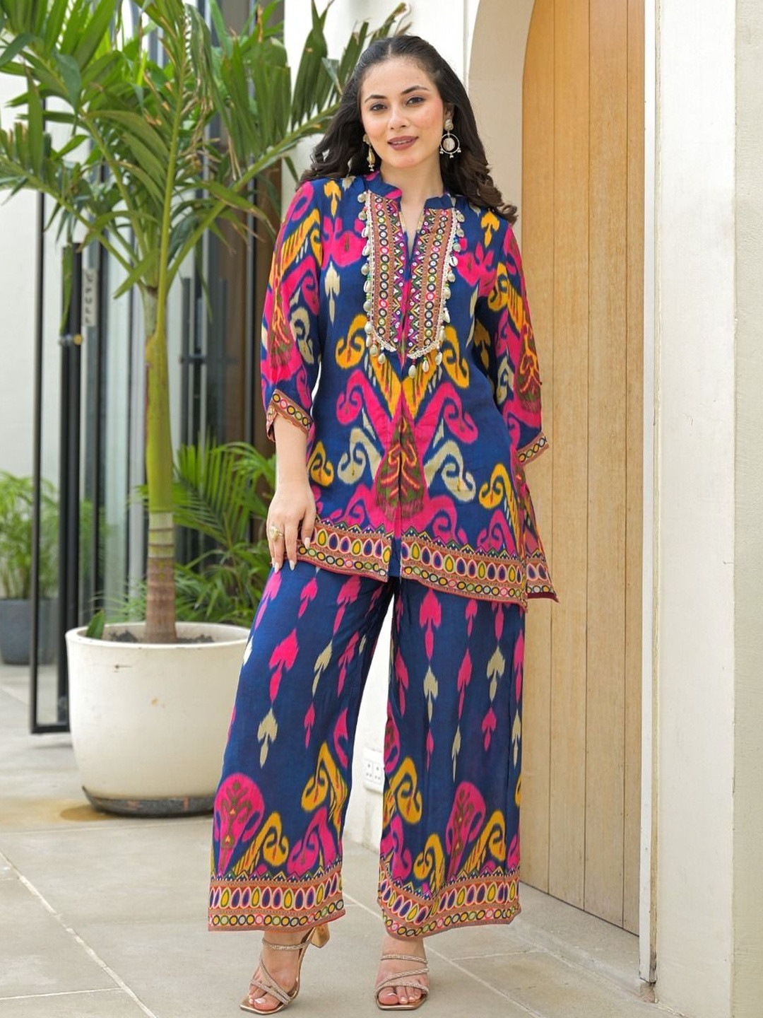 STYLESANG Women Ethnic Motifs Printed Regular Kurta with Palazzos