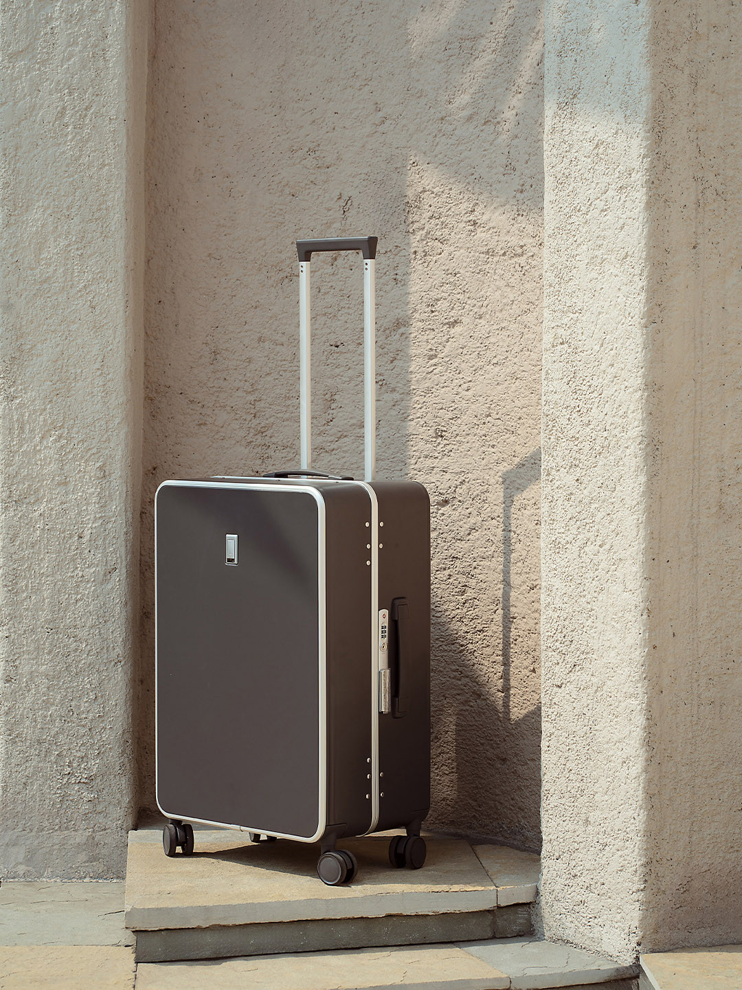 SWISS MILITARY Lorenzo PC Hard-Sided Cabin Trolley Suitcase