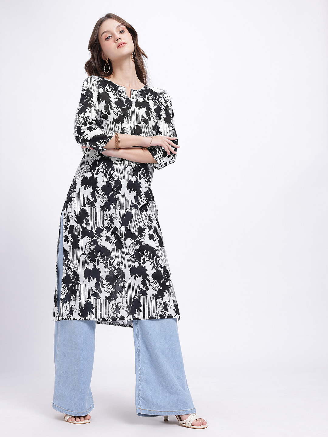 Anouk Rustic Monochrome Floral Printed Notched Round Neck Pure Cotton Straight Kurta