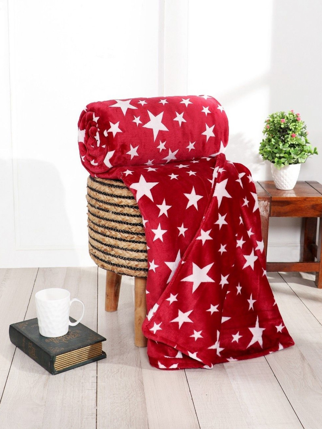 BLUEDOT Red & White Geometric Printed Fleece Heavy Winter 300 GSM Dohar