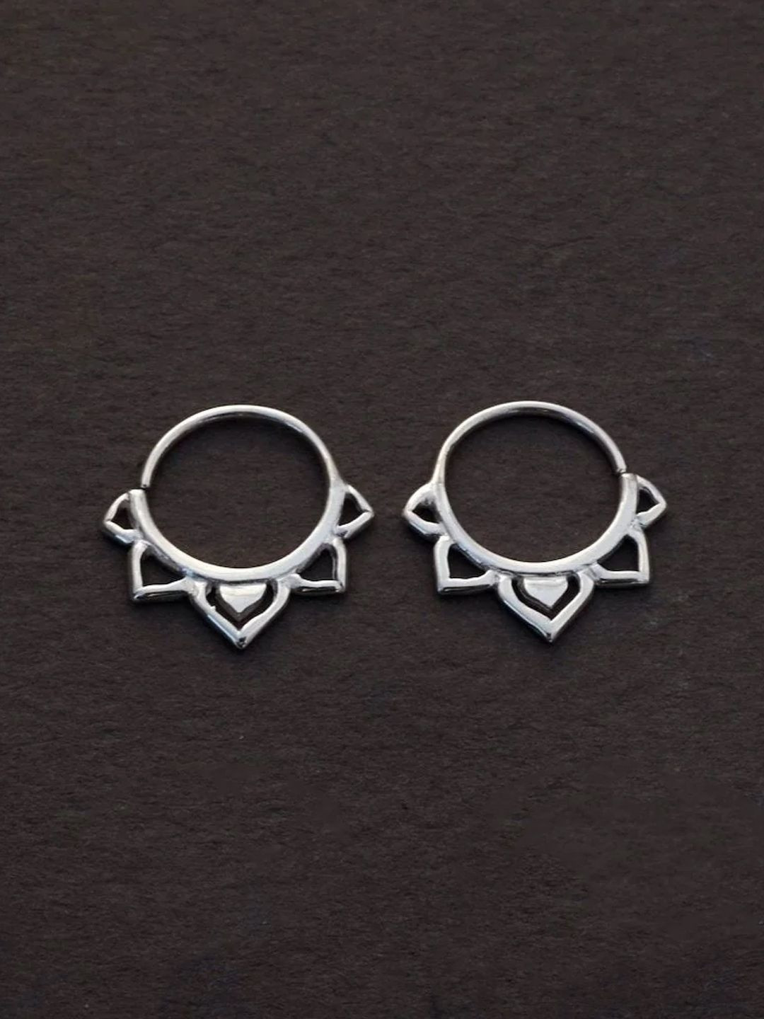 Sangria Stylish 925 Sterling Silver Circular Shaped Hoop Earrings