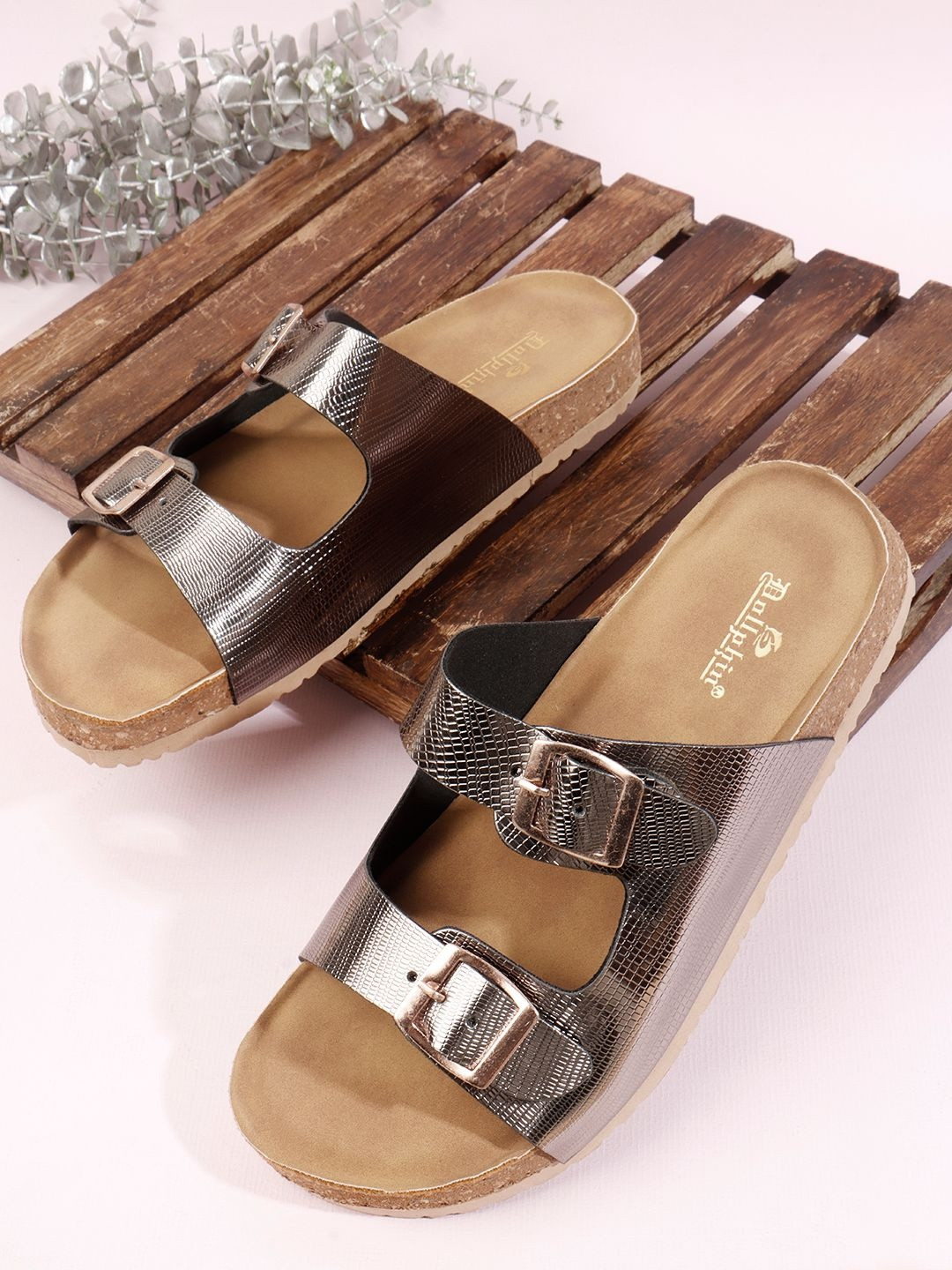 Dollphin Women Open Toe Flats