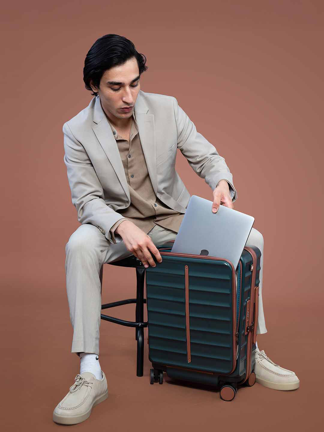 Assembly Odyssey Pro Green Trolley Bag With Laptop Compartment Fits Up To 16 Inches