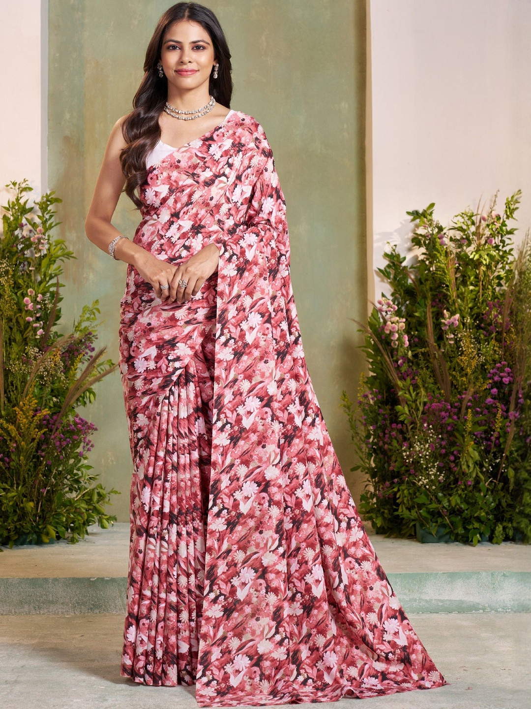 Garden Vareli Floral Printed Saree