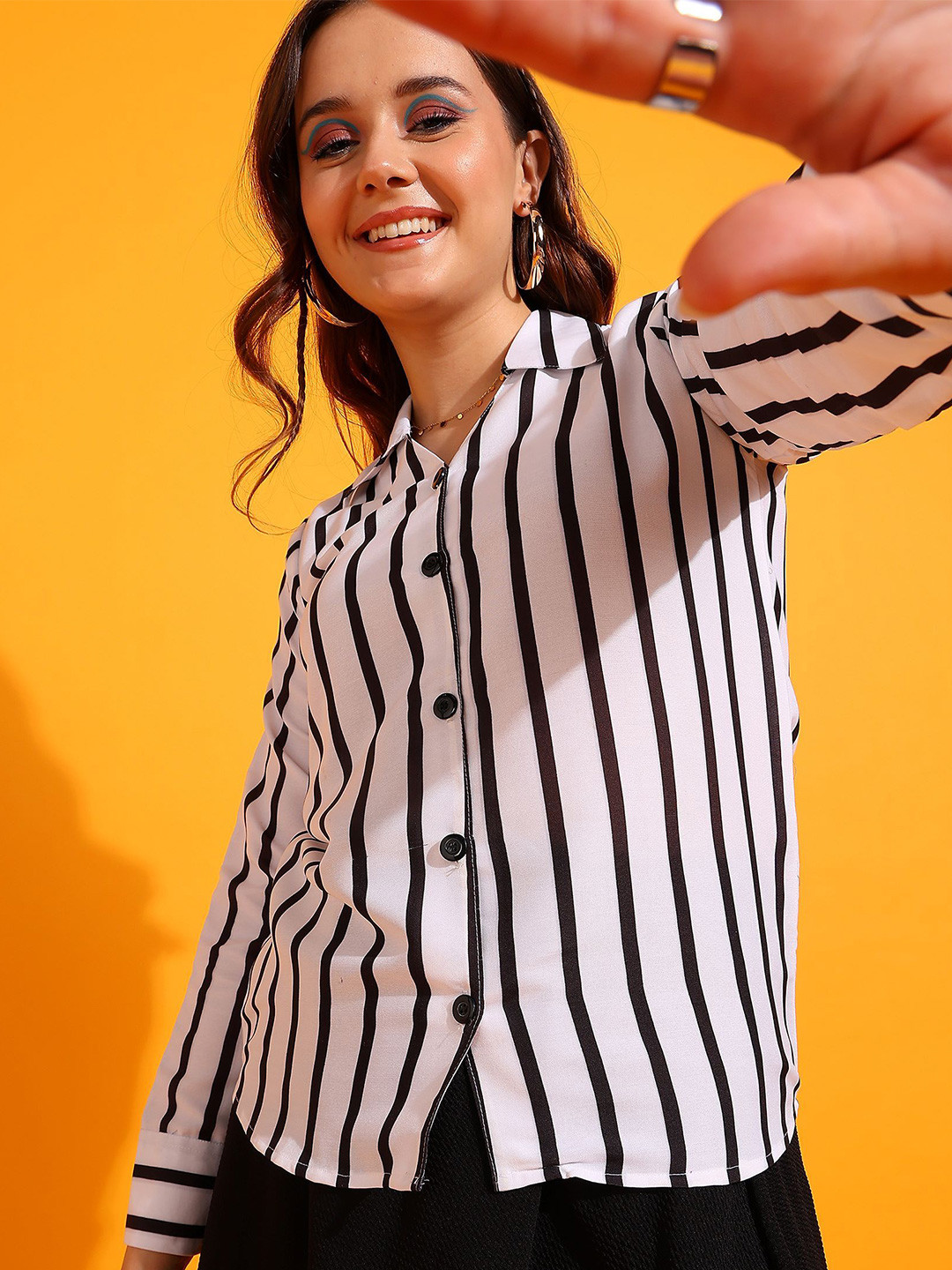 ANN SPRINGS Vertical Stripes Striped Spread Collar Long Sleeves Standard Shirt