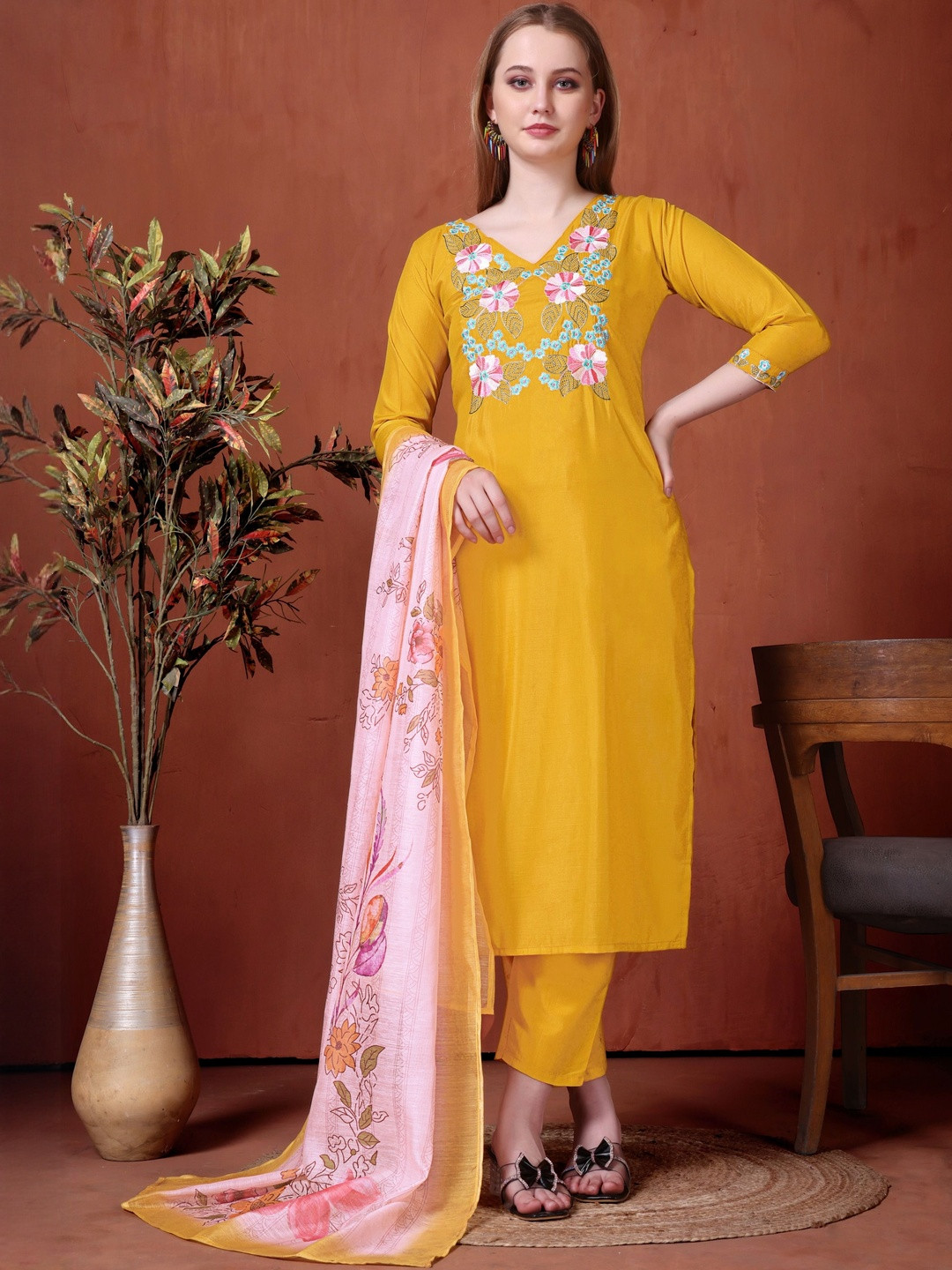 Vaidehi Fashion Floral Embroidered Thread Work Kurta With Trousers & Dupatta