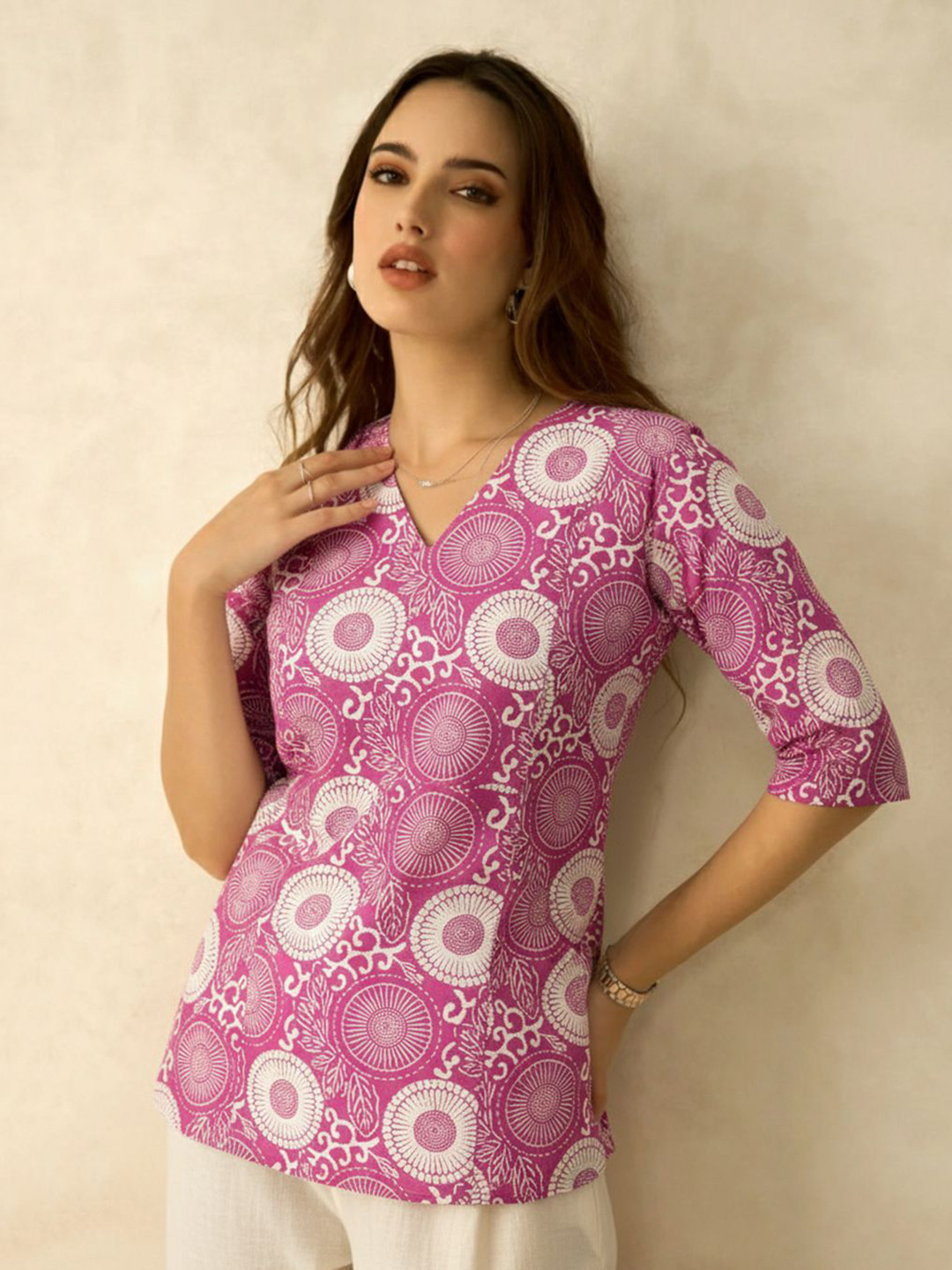 Eco Clothing Women Abstract Printed V-Neck Pure Cotton Kurti