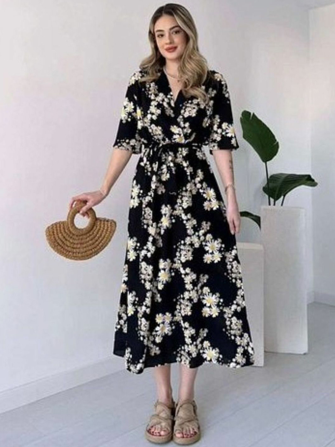 GLOSIA DESIGN Women Floral Printed Midi Wrap Dress
