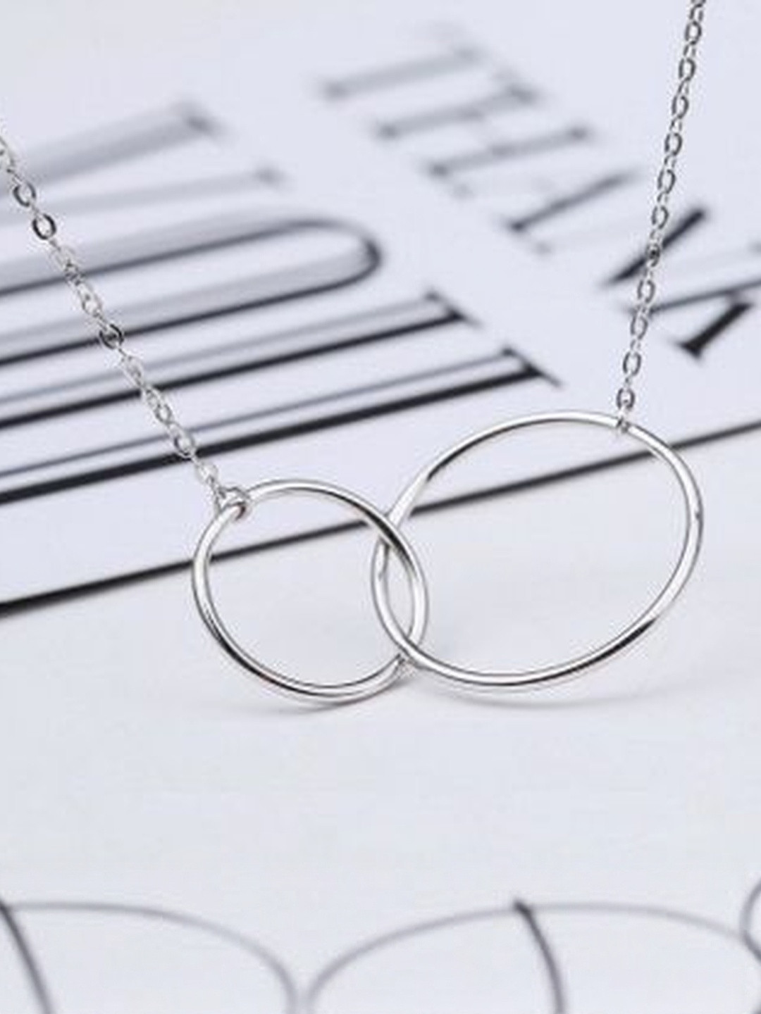 MYSTICFLAVIA Sterling Silver Rhodium Plated Interlocking Circle Minimal Necklace