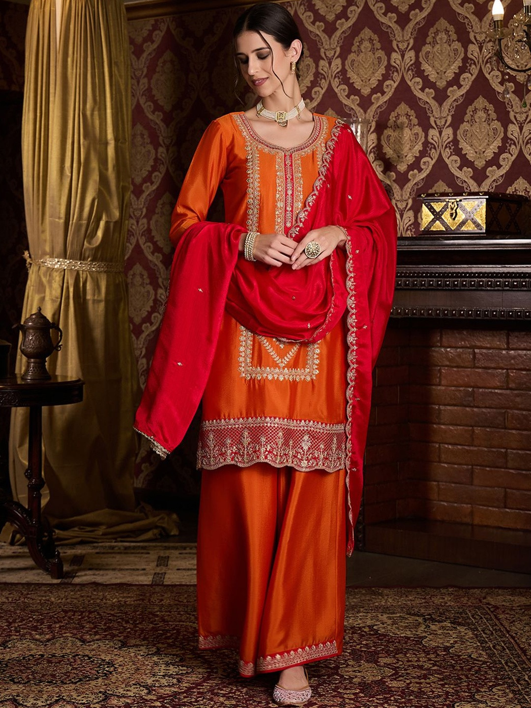 CHHAAP Embroidered Kurta Set with Contrast Dupatta
