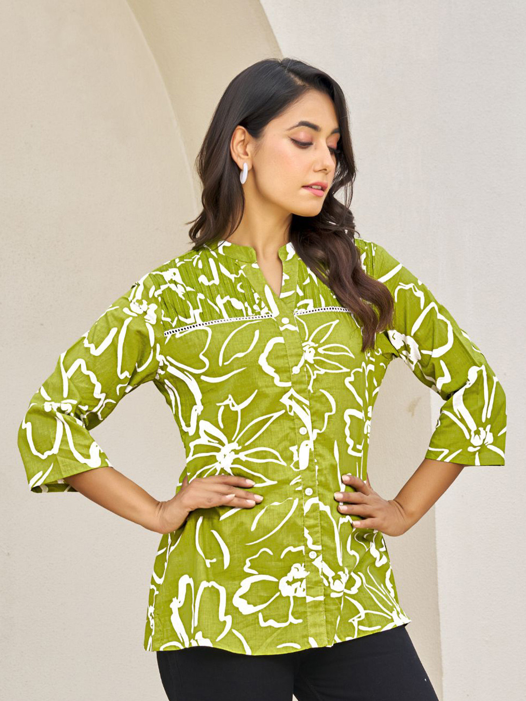 Kaftanize Women White Abstract Bold Floral Print Ladder Lace Detailed Short Kurti