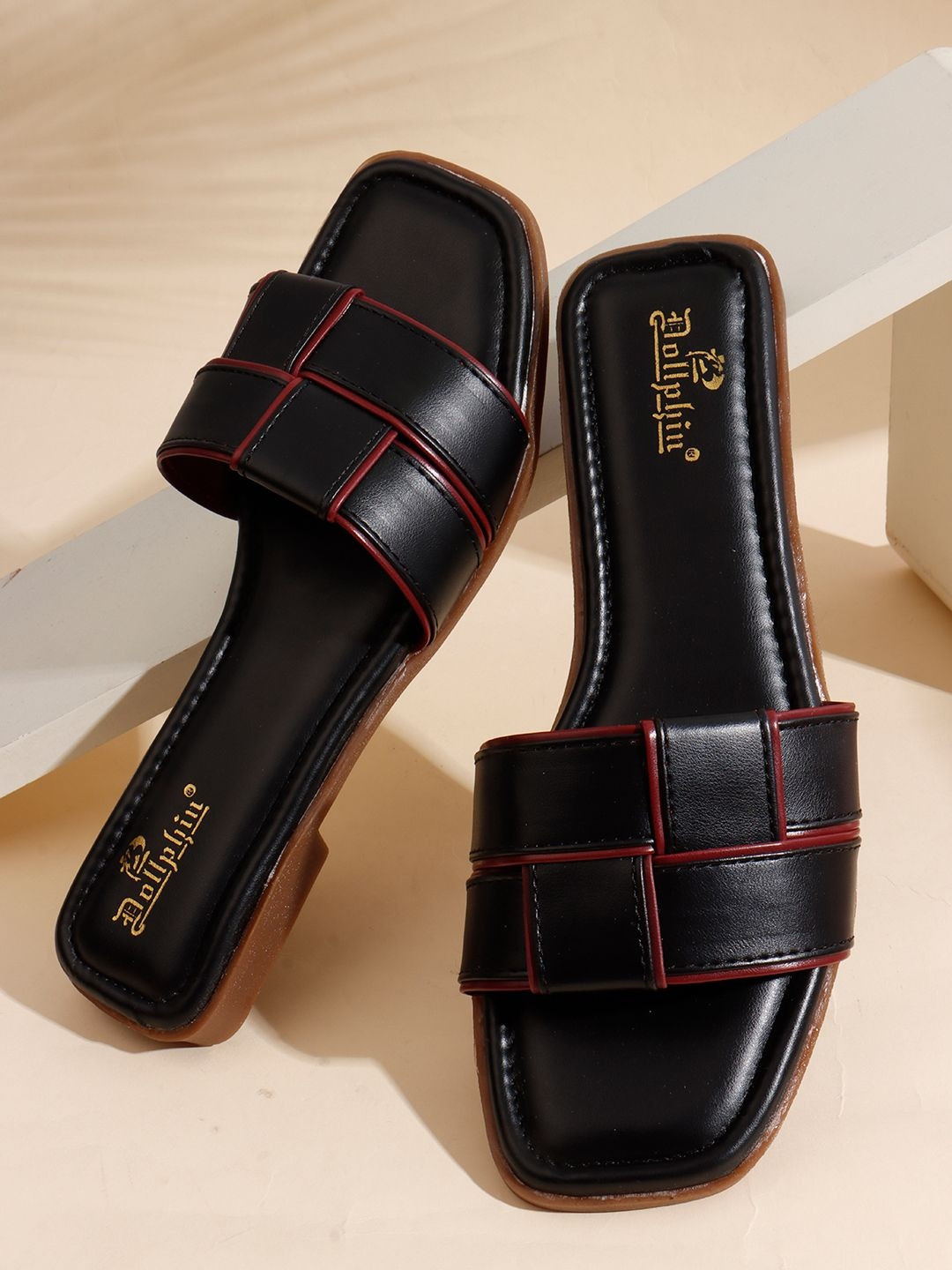 Dollphin Women Black One Toe Flats