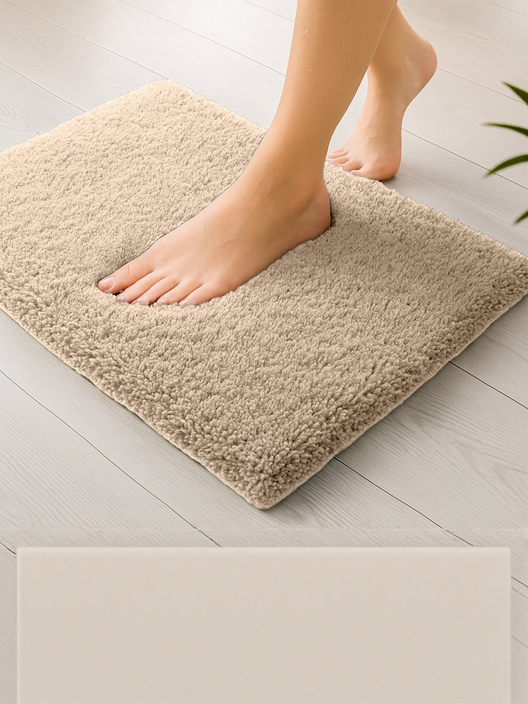 enera Stello Taupe Solid Anti-Skid & Non-Slip Bath Rug - 40 cm x 60 cm