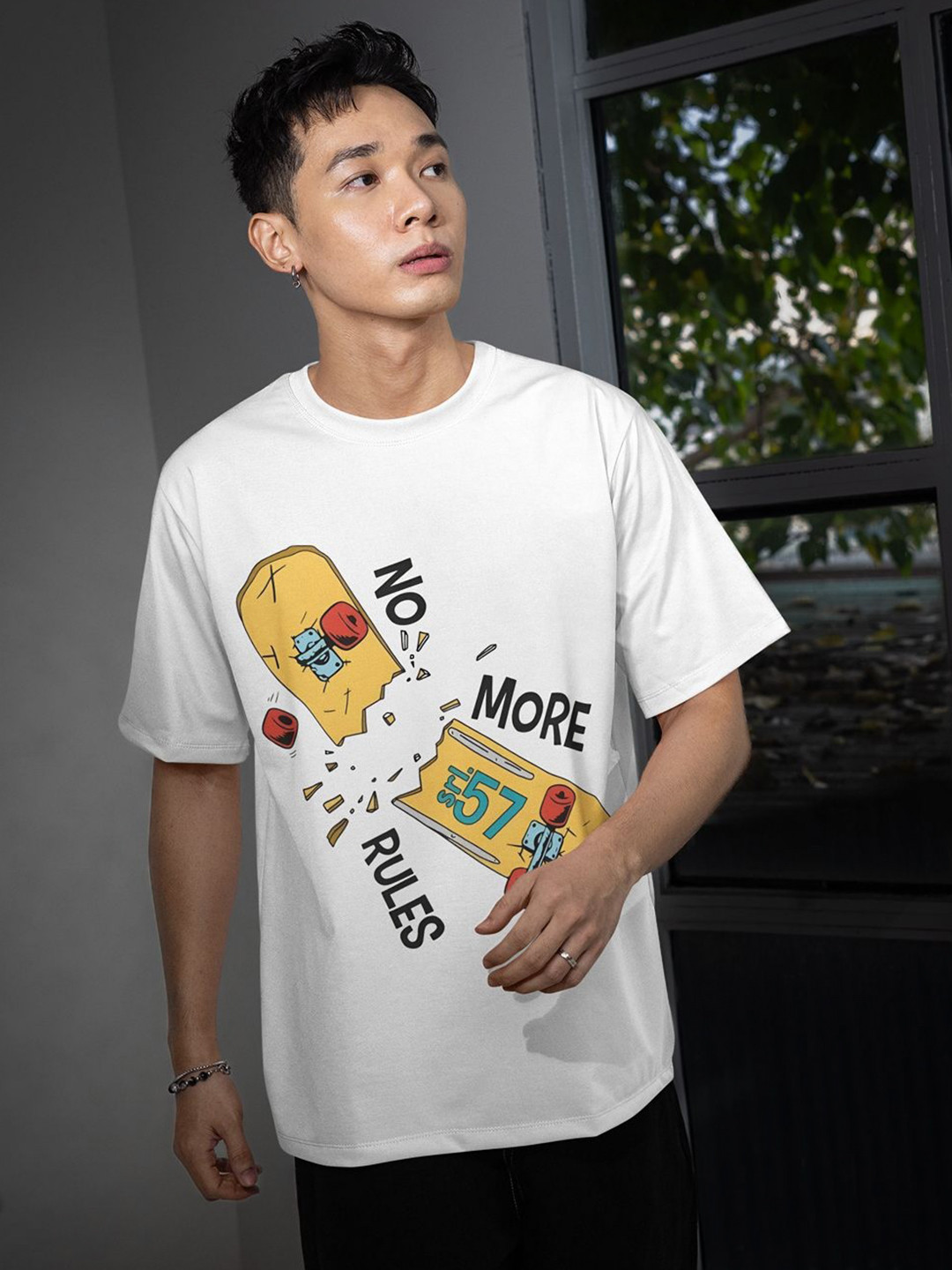 HANGERHOOD Men Graphic Printed Round Neck Pure Cotton Oversized T-shirt