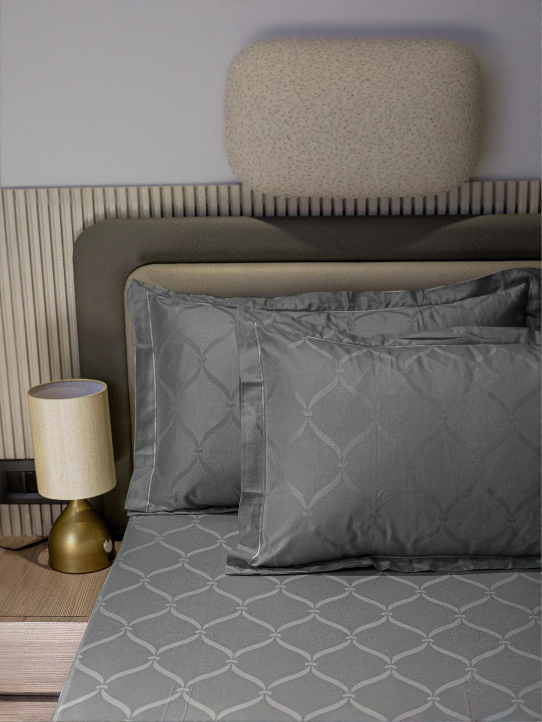 enera Grey Jacquard Lattice 300TC Cotton King Bedsheet with 2 Pillow Covers
