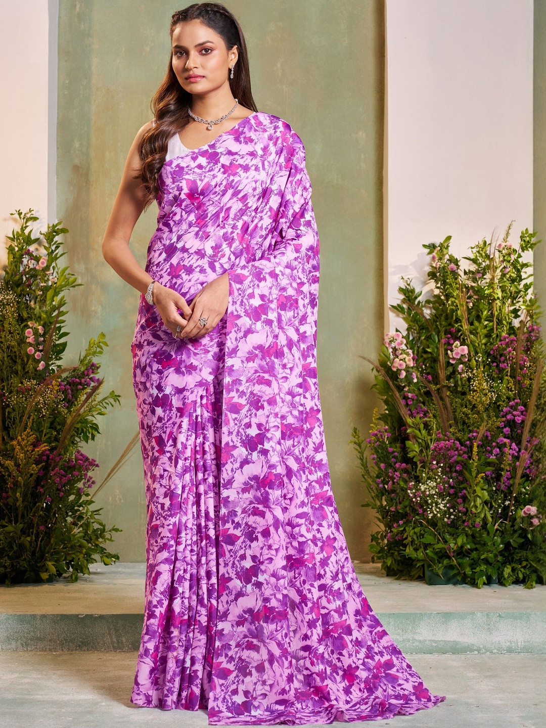 Garden Vareli Floral Printed Saree