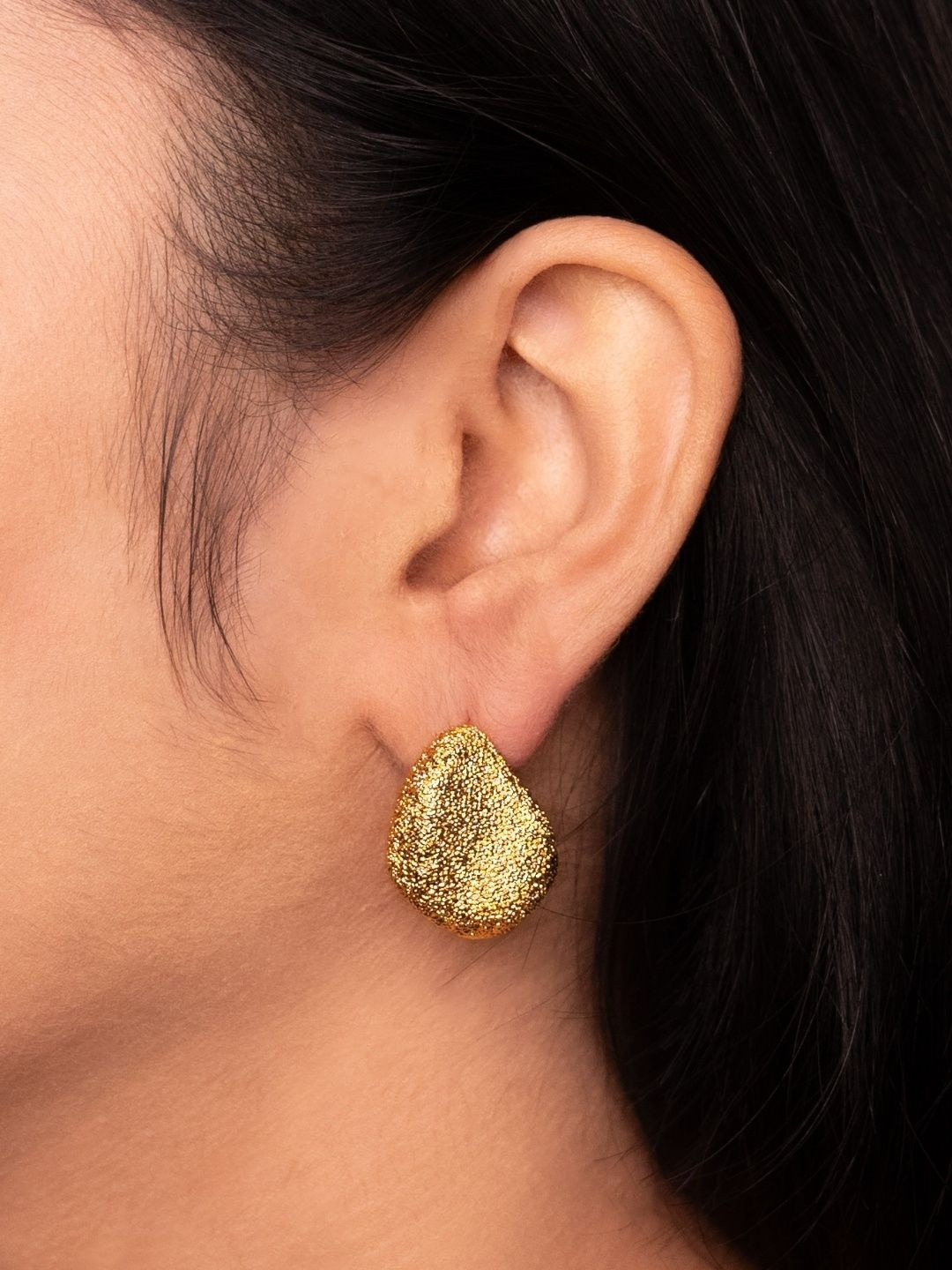 THE OPAL JEWELS Gold-Plated Chunky Teardrop Shaped Studs