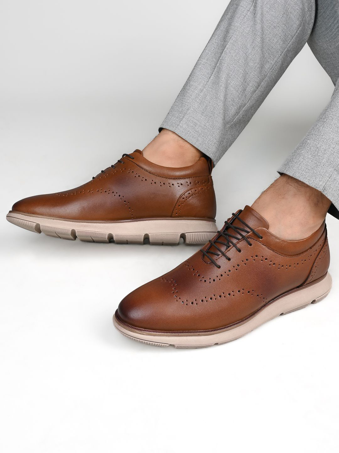 Hydes N Hues Men Perforations Leather Brogues